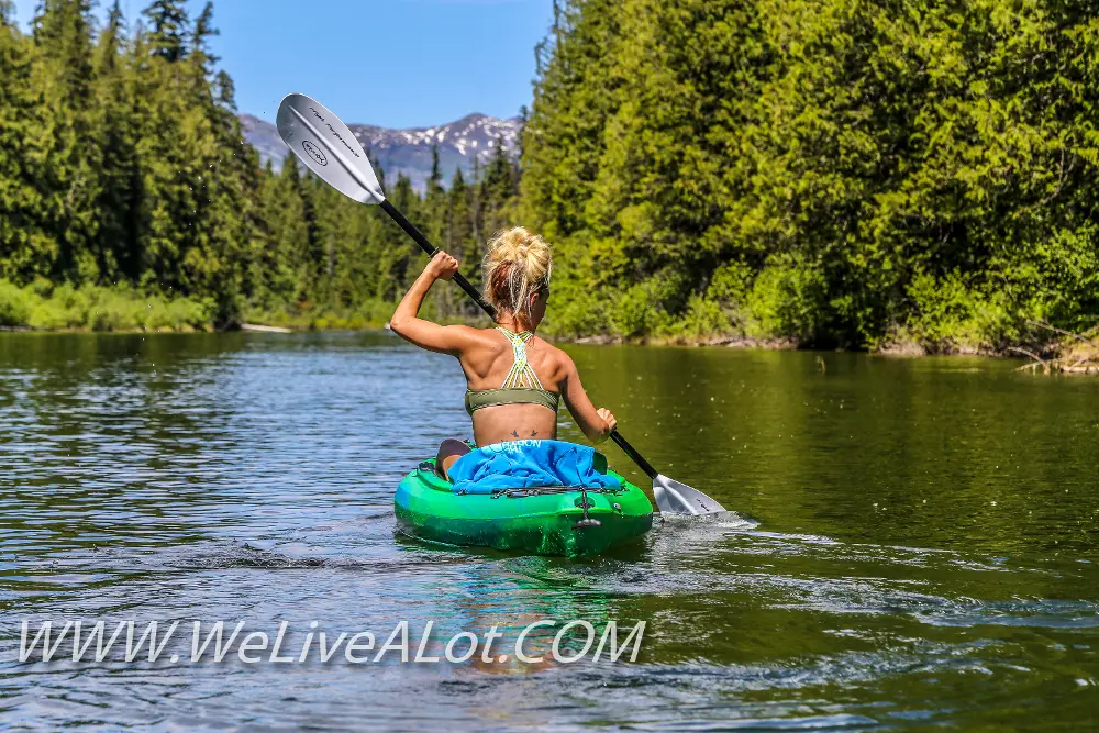 Kayaking Priest Lake Thoroughfare