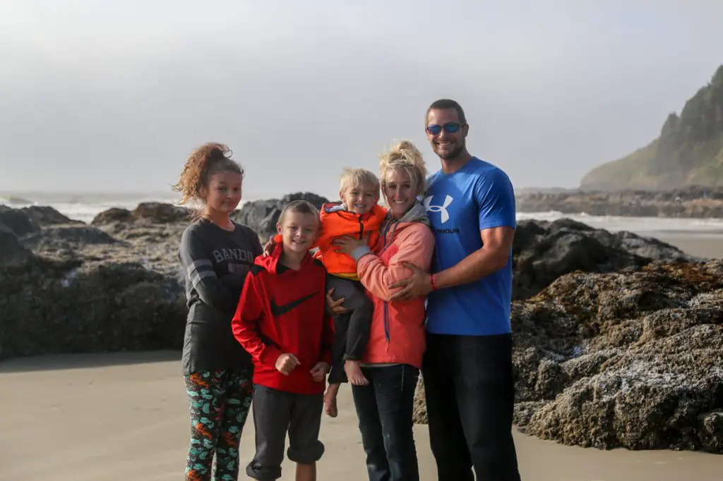 family at the oregon coast